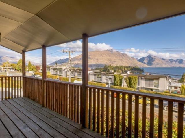 Vila Ultimate Convenience, Walk-To-Town Townhouse Queenstown Exteriér fotografie